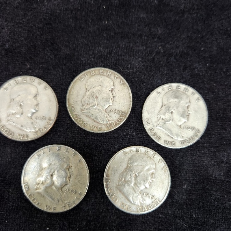 5 silver benjamin Halfs all diff. dates                      # 6-16