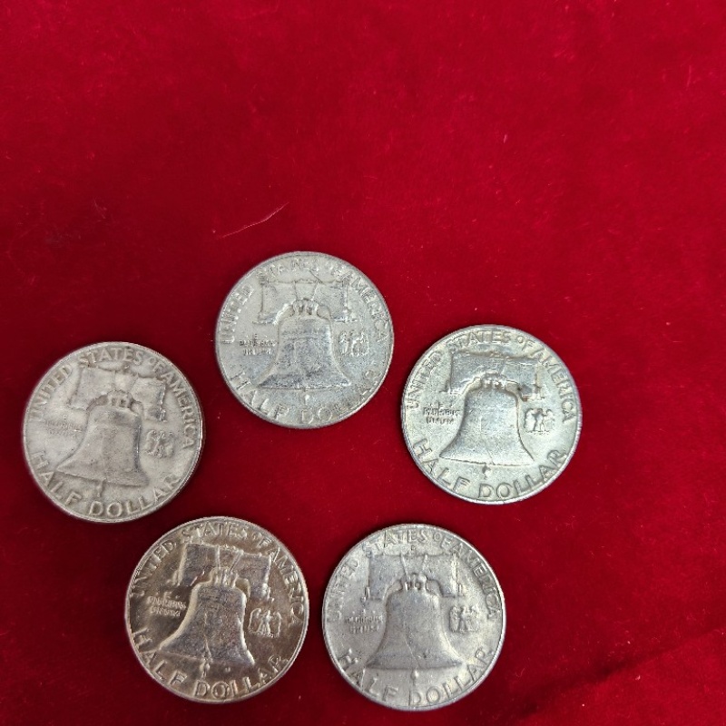 5 silver benjamin Halfs all diff. dates                      # 6-18
