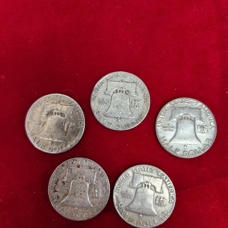 5 silver benjamin Halfs all diff. dates                      # 6-20