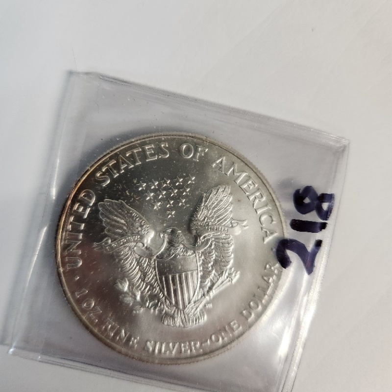 1 -1 0z. Pure 999 Silver Eagle  -2002   *180-6