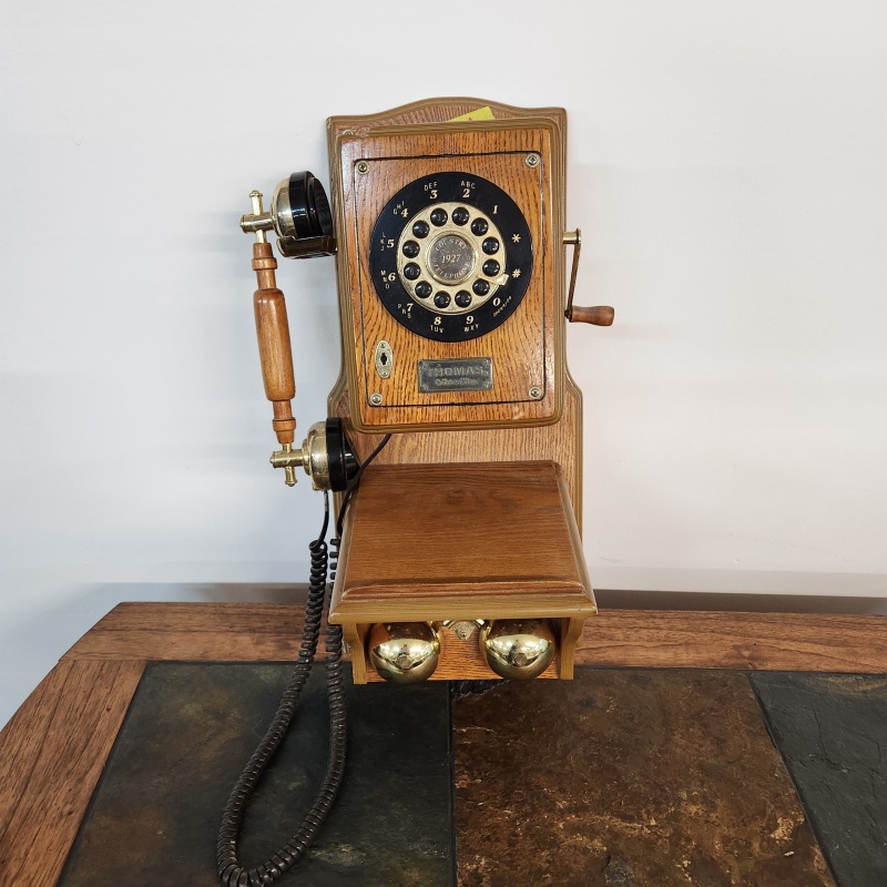 Thomas Antique Replica   Push Button Collectors Edition Phone    *V-2