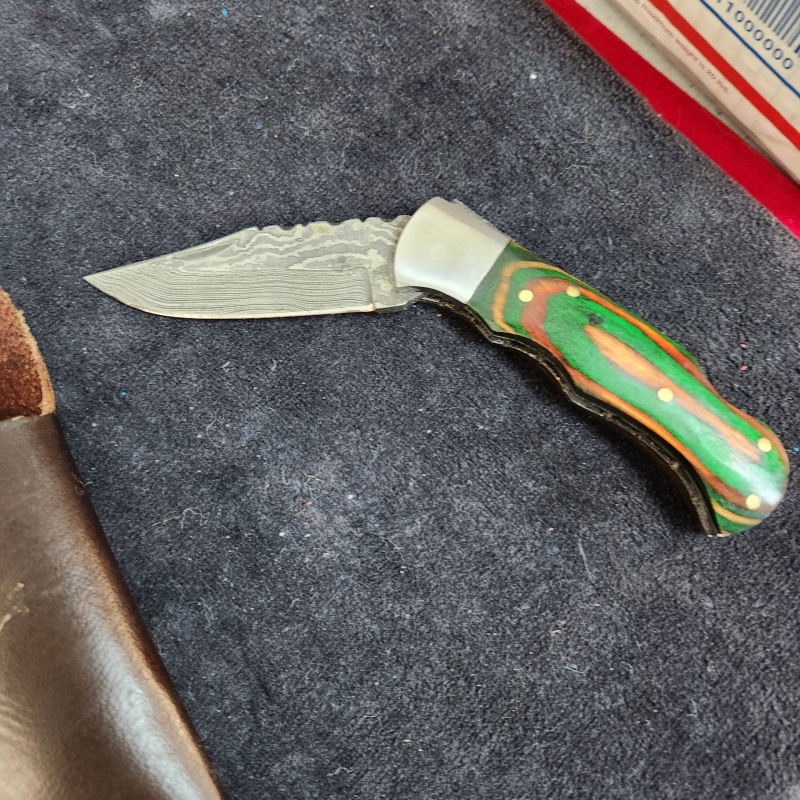Damascus steel pocket knife w/Sheath *169-41